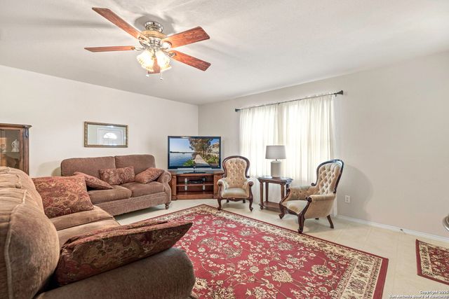 1132 Mira Loma Lane, San Marcos, TX 78666