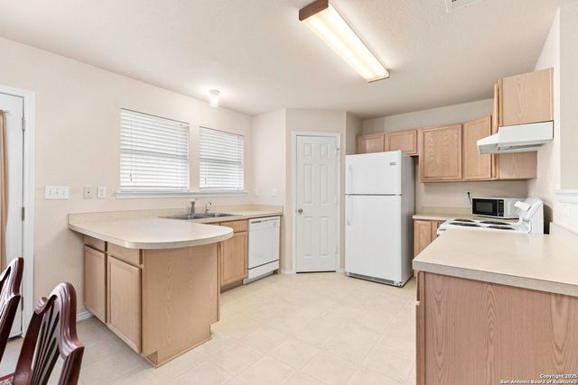 1132 Mira Loma Lane, San Marcos, TX 78666