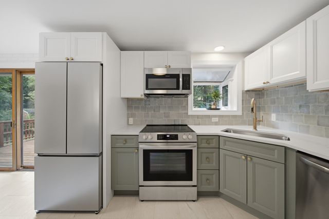157 Marks St, Rockland, MA 02370