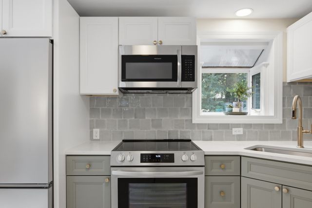 157 Marks St, Rockland, MA 02370