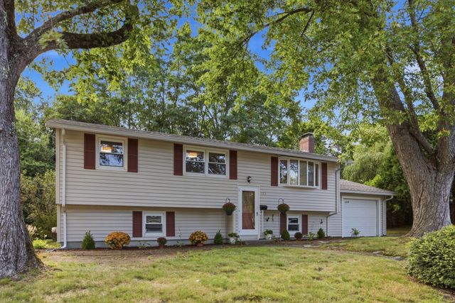 157 Marks St, Rockland, MA 02370