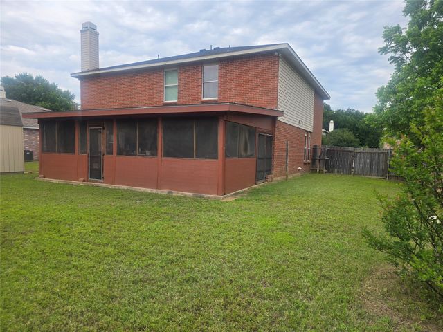 3813 Summer Hill Drive, Balch Springs, TX 75180