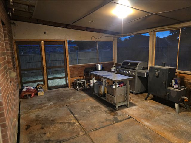 3813 Summer Hill Drive, Balch Springs, TX 75180