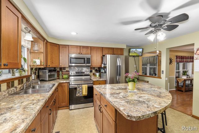 1213 Hayes Street, Marne, MI 49435