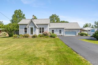 1213 Hayes Street, Marne, MI 49435