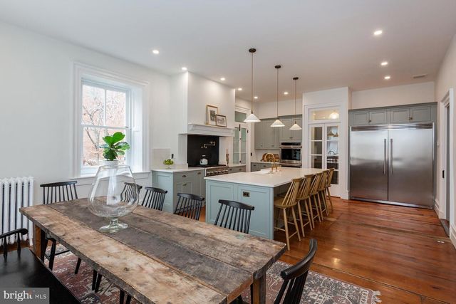 323 W KING ST, Lancaster, PA 17603