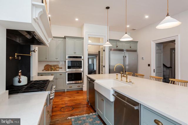 323 W KING ST, Lancaster, PA 17603