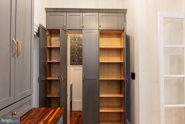 323 W KING ST, Lancaster, PA 17603