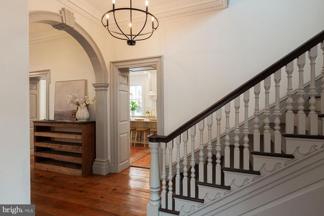 323 W KING ST, Lancaster, PA 17603