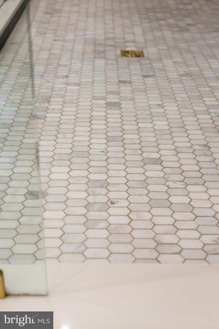 323 W KING ST, Lancaster, PA 17603