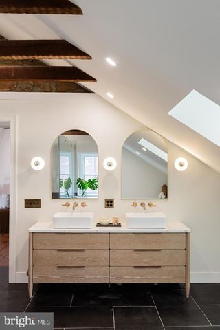 323 W KING ST, Lancaster, PA 17603