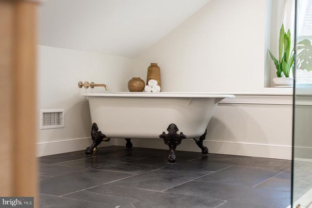 323 W KING ST, Lancaster, PA 17603