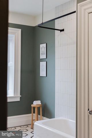 323 W KING ST, Lancaster, PA 17603