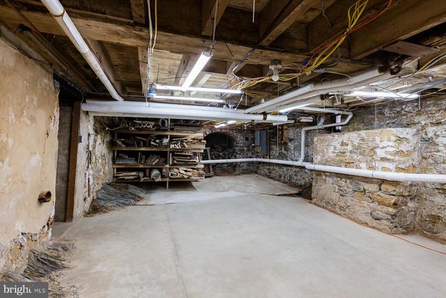 323 W KING ST, Lancaster, PA 17603