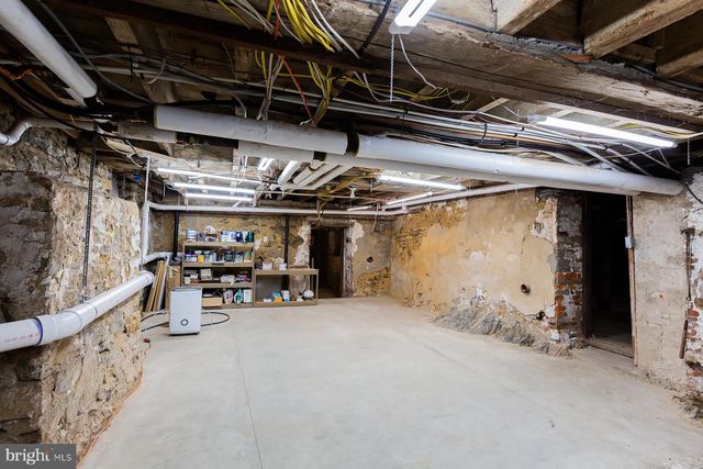 323 W KING ST, Lancaster, PA 17603