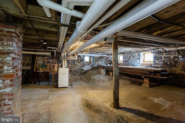 323 W KING ST, Lancaster, PA 17603