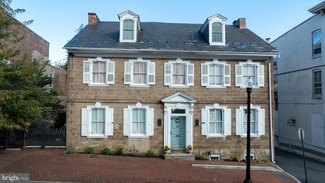 323 W KING ST, Lancaster, PA 17603