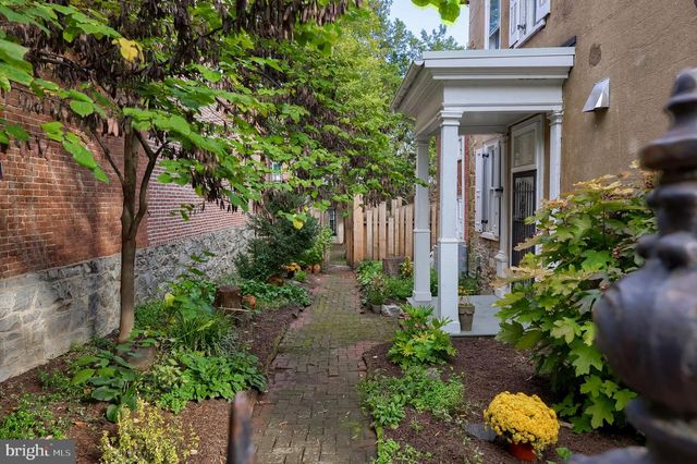 323 W KING ST, Lancaster, PA 17603