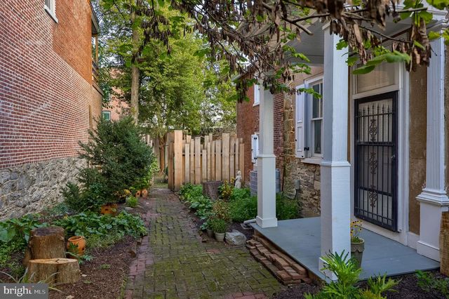 323 W KING ST, Lancaster, PA 17603