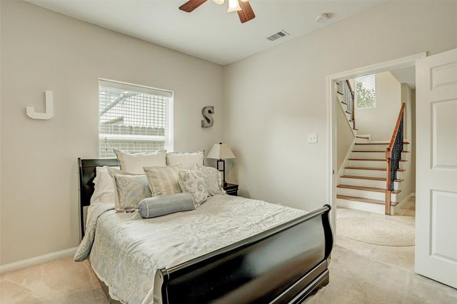 936 W 26th Street B, Houston, TX 77008