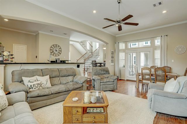 936 W 26th Street B, Houston, TX 77008