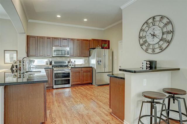 936 W 26th Street B, Houston, TX 77008