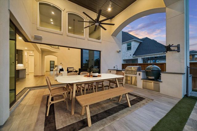 28015 Royal Swan Lane, Spring, TX 77386