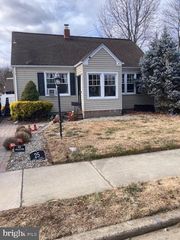 25 BYRON AVE, Hamilton, NJ 08610