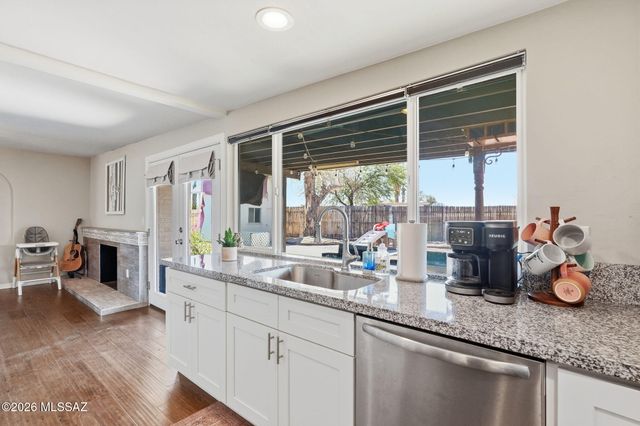 8411 E Baker Street, Tucson, AZ 85710