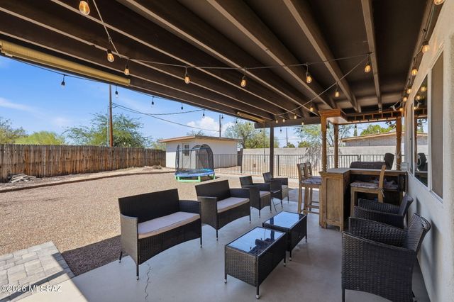 8411 E Baker Street, Tucson, AZ 85710