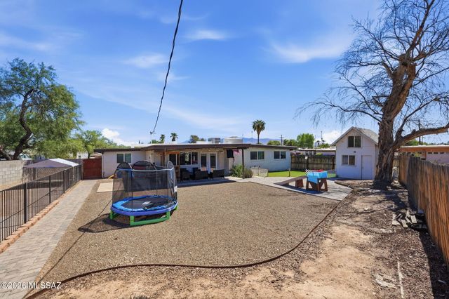 8411 E Baker Street, Tucson, AZ 85710