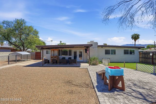 8411 E Baker Street, Tucson, AZ 85710