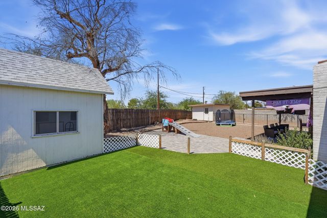 8411 E Baker Street, Tucson, AZ 85710
