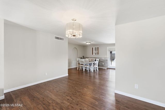 8411 E Baker Street, Tucson, AZ 85710