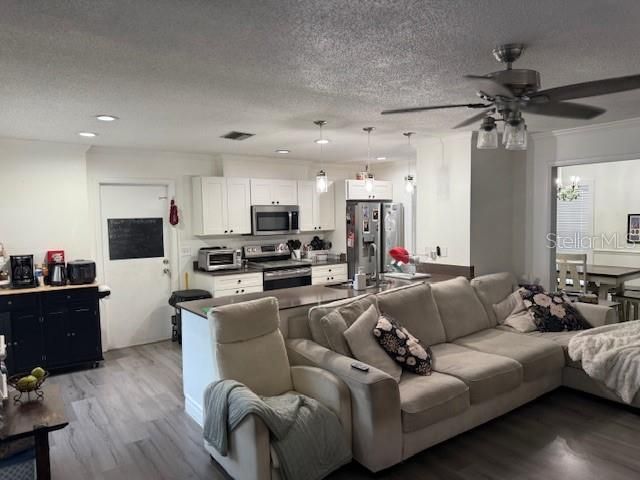 1104 YARNELL AVENUE, Lake Wales, FL 33853