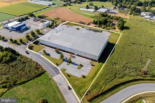 221 FORNEY DR, Ephrata, PA 17522