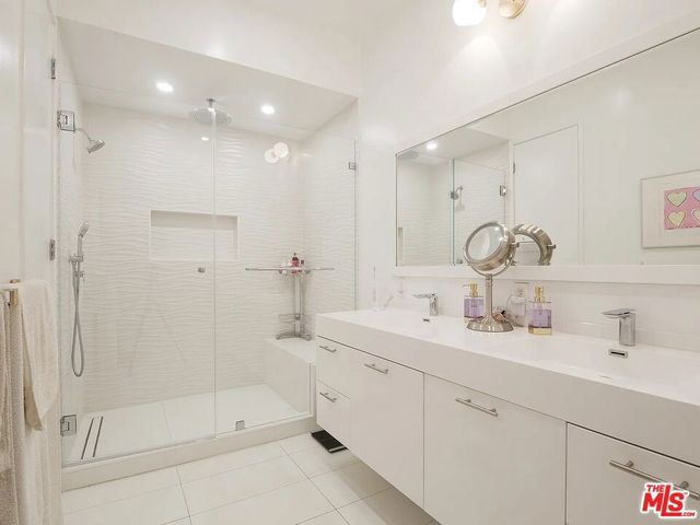 2276 S Beverly Glen Boulevard A2, Los Angeles, CA 90064