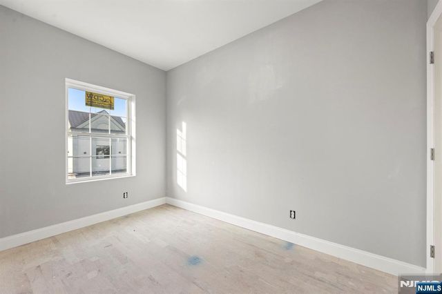 512 15th, Newark, NJ 07103