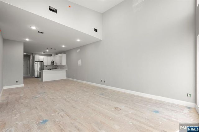 512 15th, Newark, NJ 07103