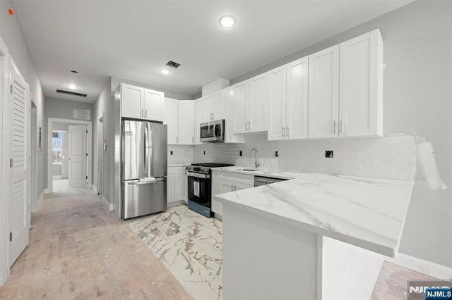 512 15th, Newark, NJ 07103