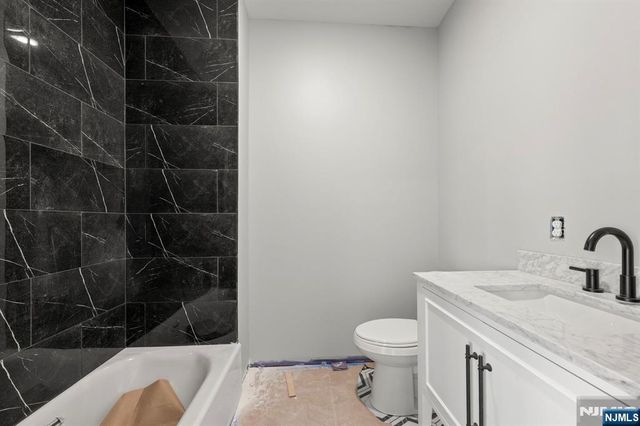 512 15th, Newark, NJ 07103