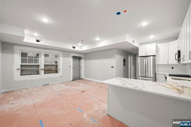 512 15th, Newark, NJ 07103