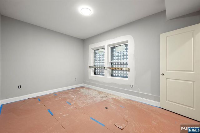 512 15th, Newark, NJ 07103