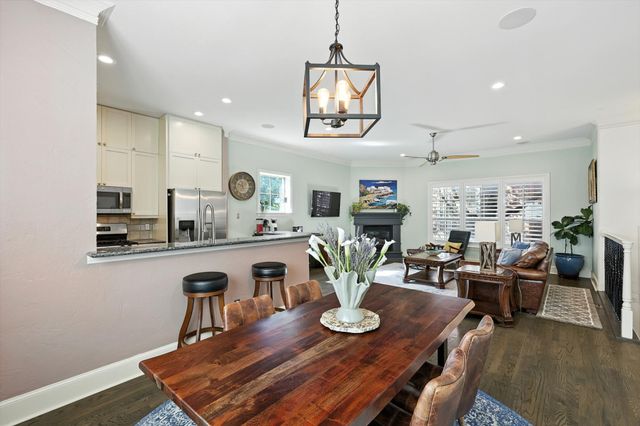 1500 Pecos Street 6, Dallas, TX 75204