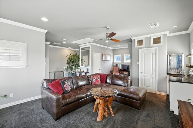 1500 Pecos Street 6, Dallas, TX 75204