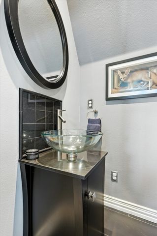 1500 Pecos Street 6, Dallas, TX 75204