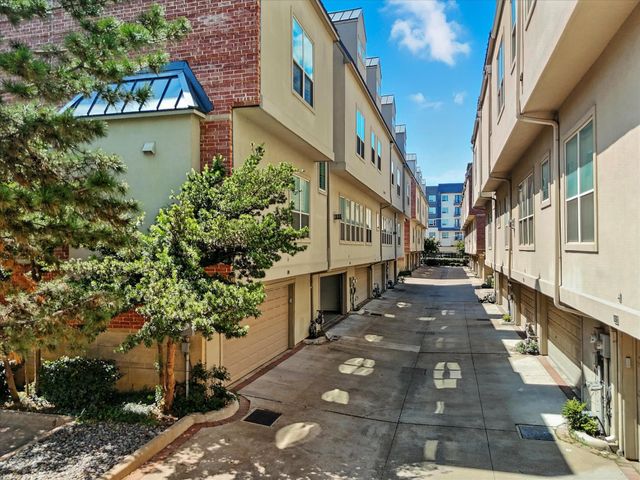 1500 Pecos Street 6, Dallas, TX 75204