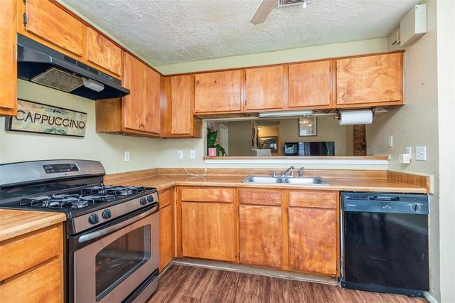 12210 Westwold Drive, Tomball, TX 77377