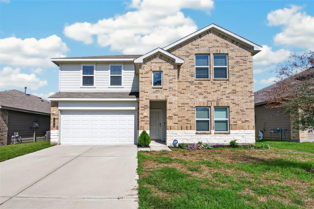 12818 Sunny Pass, Willis, TX 77318