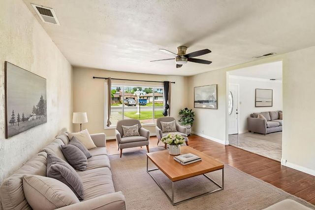 1089 1st St, Lincoln, CA 95648